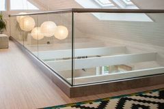 Γυάλινα-Στηθαία-46